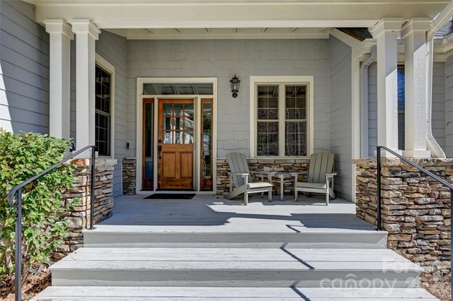 43 S Kuykendall Court, Hendersonville, NC 28739