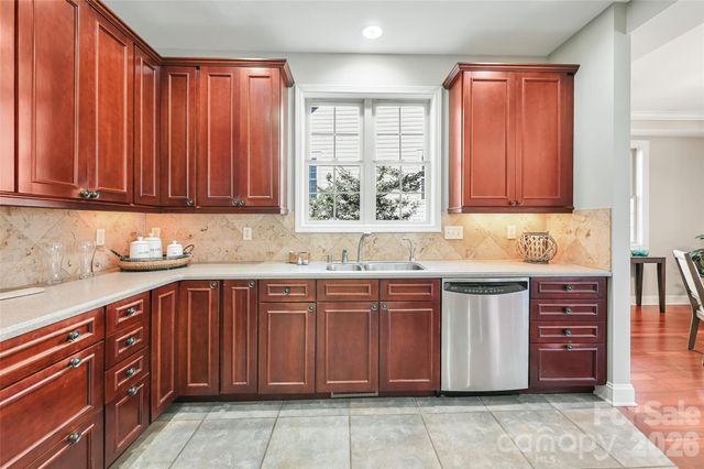 43 S Kuykendall Court, Hendersonville, NC 28739