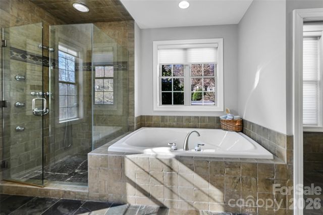 43 S Kuykendall Court, Hendersonville, NC 28739