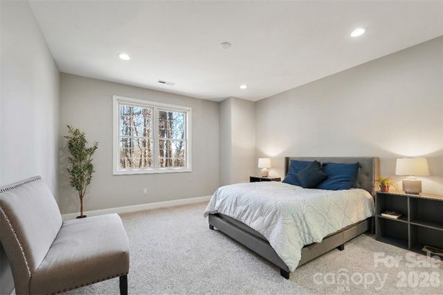 43 S Kuykendall Court, Hendersonville, NC 28739