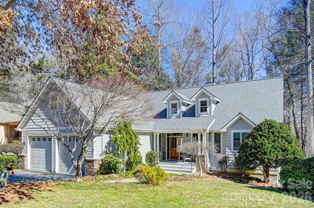 43 S Kuykendall Court, Hendersonville, NC 28739