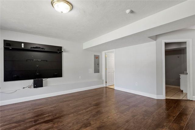 22 Columbia Avenue, Fitchburg, MA 01420