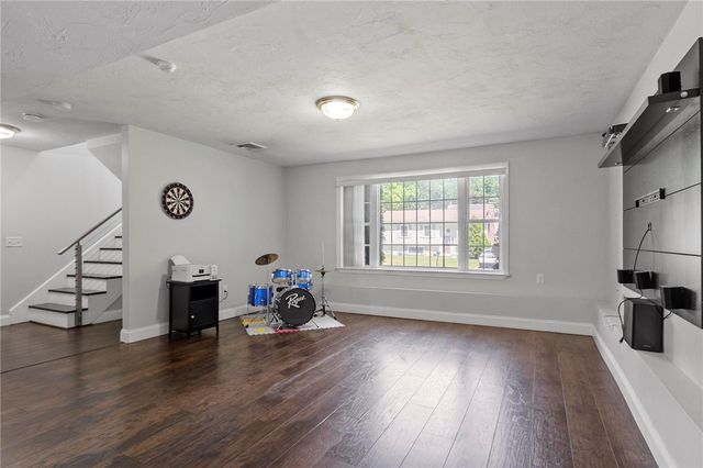22 Columbia Avenue, Fitchburg, MA 01420