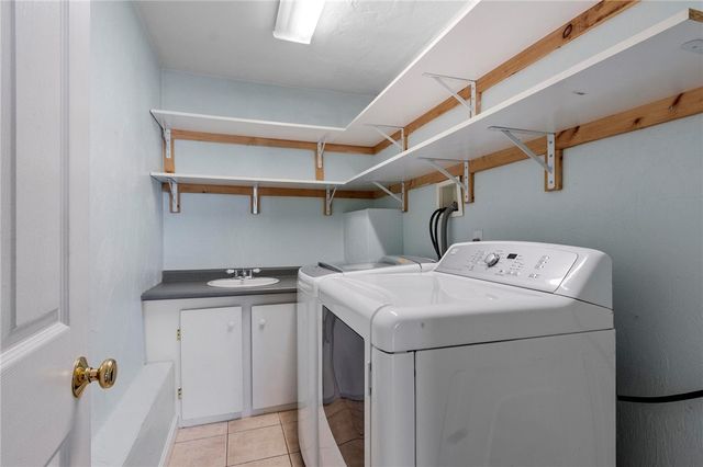 22 Columbia Avenue, Fitchburg, MA 01420
