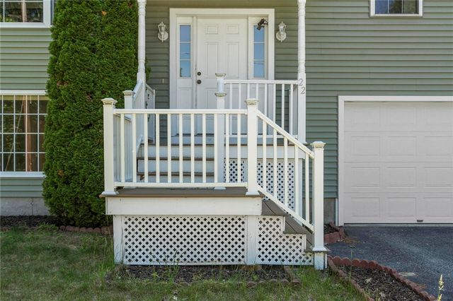 22 Columbia Avenue, Fitchburg, MA 01420