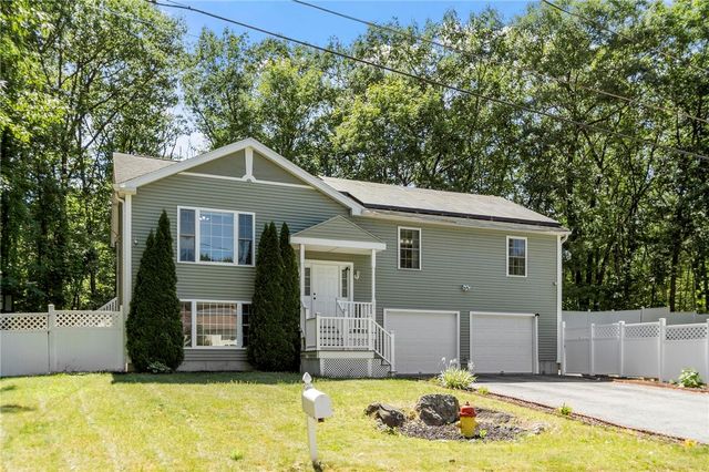 22 Columbia Avenue, Fitchburg, MA 01420