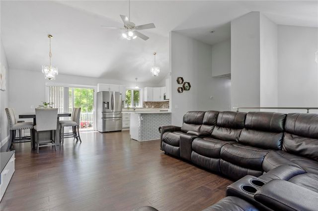 22 Columbia Avenue, Fitchburg, MA 01420