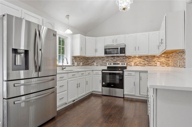 22 Columbia Avenue, Fitchburg, MA 01420