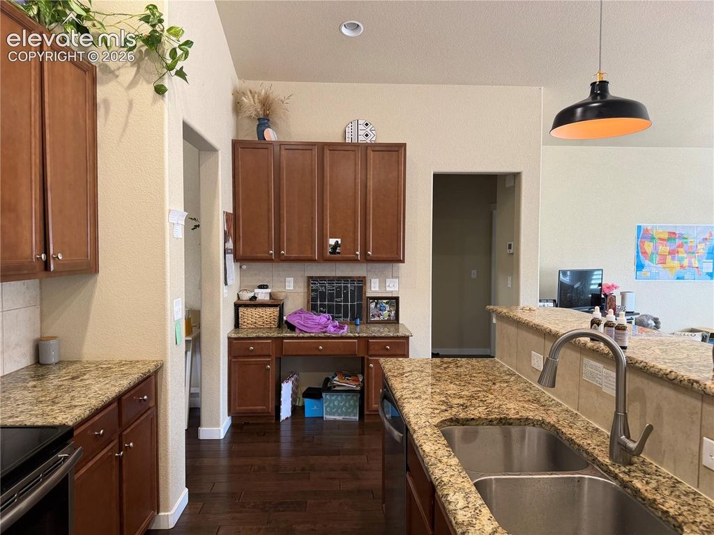 2327 Chickhollow Drive, Colorado Springs, CO 80910 — photo 4