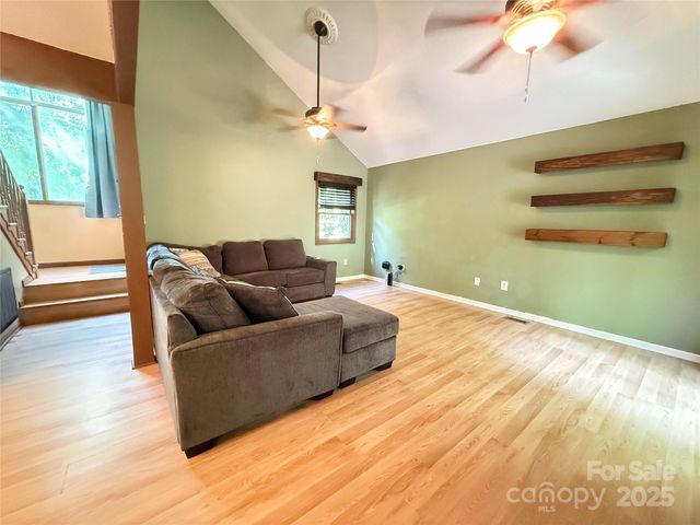 5685 Pine Ridge Drive, Connelly Springs, NC 28612