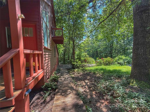5685 Pine Ridge Drive, Connelly Springs, NC 28612