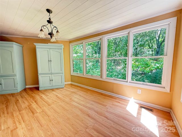 5685 Pine Ridge Drive, Connelly Springs, NC 28612