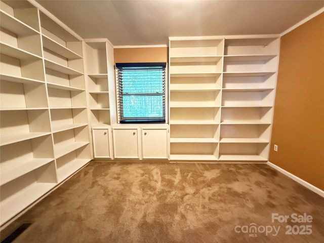 5685 Pine Ridge Drive, Connelly Springs, NC 28612