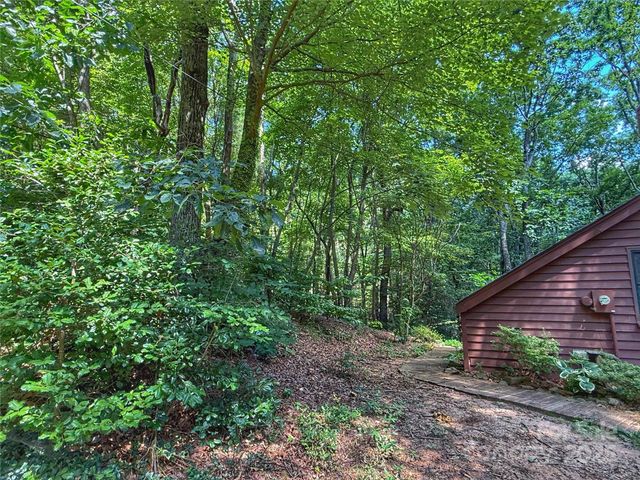 5685 Pine Ridge Drive, Connelly Springs, NC 28612