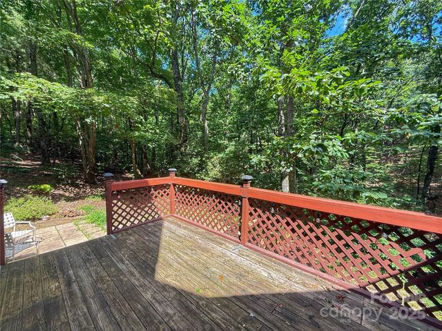 5685 Pine Ridge Drive, Connelly Springs, NC 28612