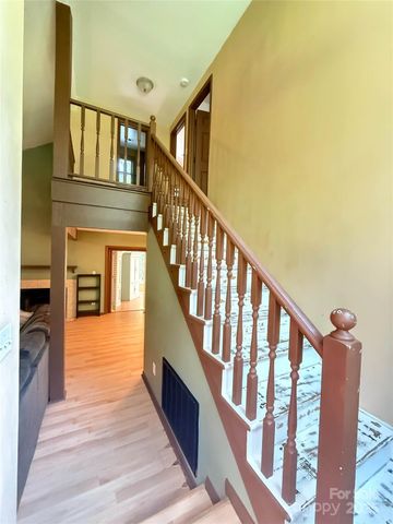 5685 Pine Ridge Drive, Connelly Springs, NC 28612