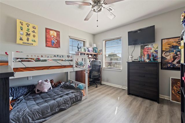 8010 Meadowbrook Drive, Hitchcock, TX 77563