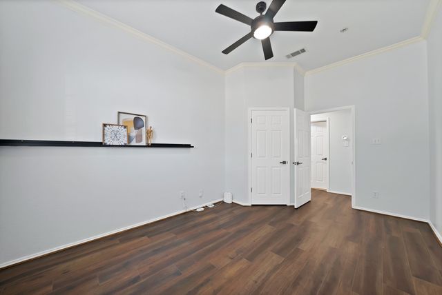 717 Ridgehill Drive, Burleson, TX 76028