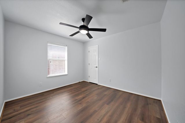 717 Ridgehill Drive, Burleson, TX 76028