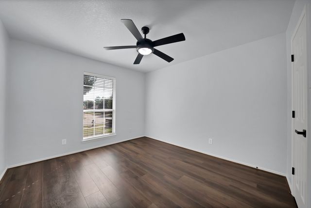 717 Ridgehill Drive, Burleson, TX 76028