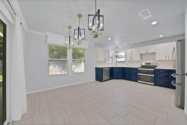 717 Ridgehill Drive, Burleson, TX 76028