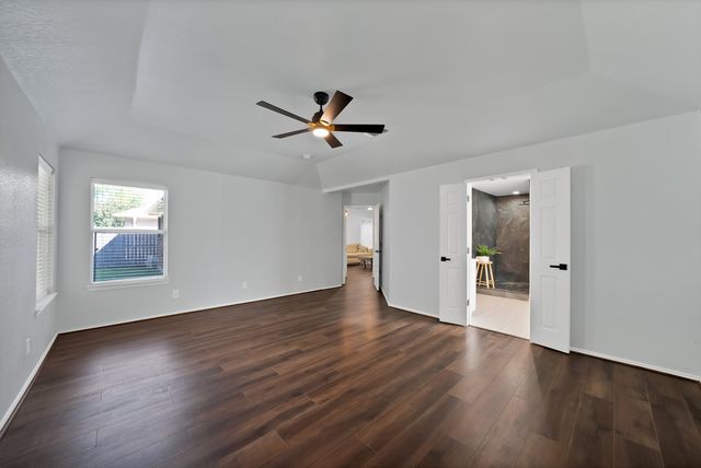 717 Ridgehill Drive, Burleson, TX 76028