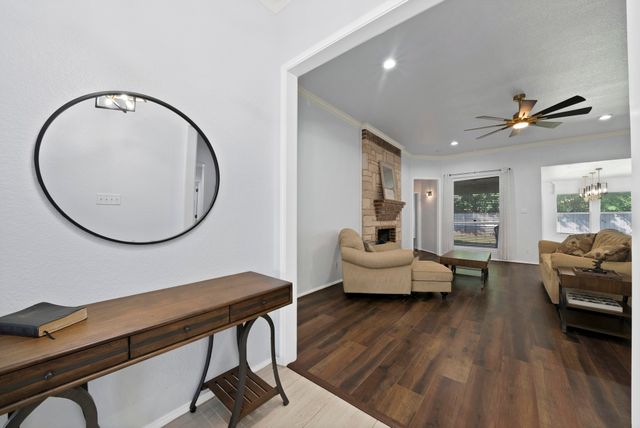 717 Ridgehill Drive, Burleson, TX 76028