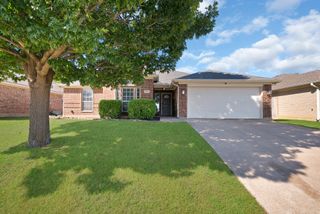 717 Ridgehill Drive, Burleson, TX 76028