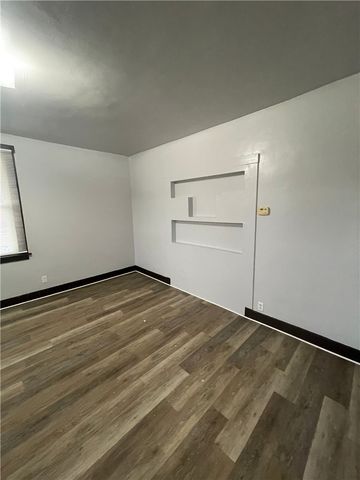 1600 Mcclure St, Homestead, PA 15120