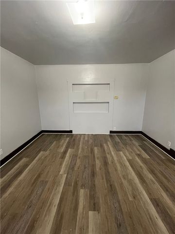 1600 Mcclure St, Homestead, PA 15120