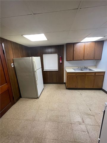 1600 Mcclure St, Homestead, PA 15120