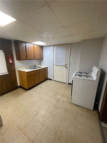 1600 Mcclure St, Homestead, PA 15120