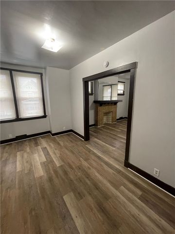 1600 Mcclure St, Homestead, PA 15120