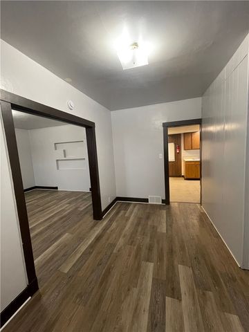 1600 Mcclure St, Homestead, PA 15120