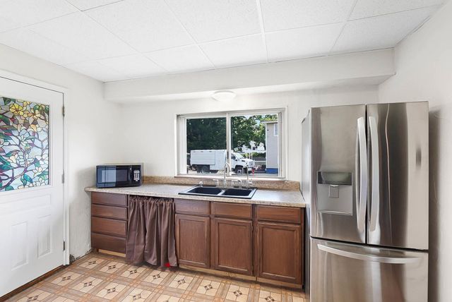 241 Community Drive 241 Community Drive, Dayton, OH 45404