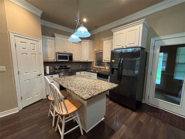 297 Old Palmetto Road, Benton, LA 71006