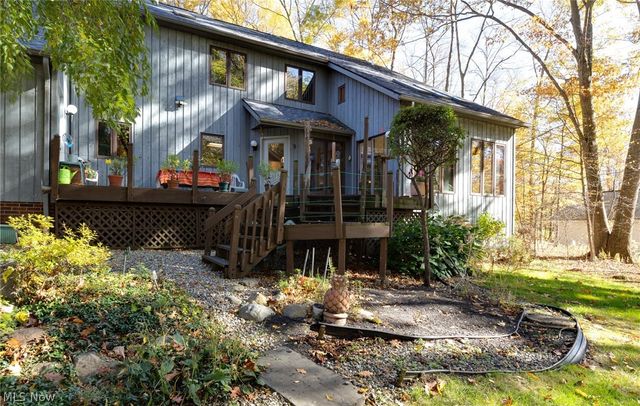 200 Greentree Circle, Aurora, OH 44202