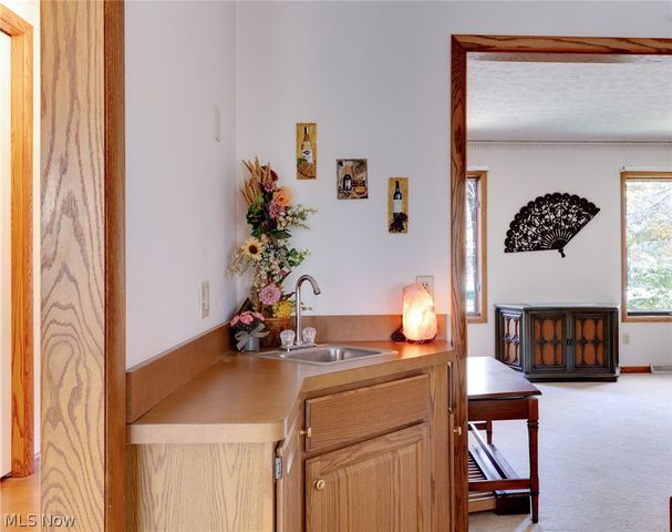 200 Greentree Circle, Aurora, OH 44202