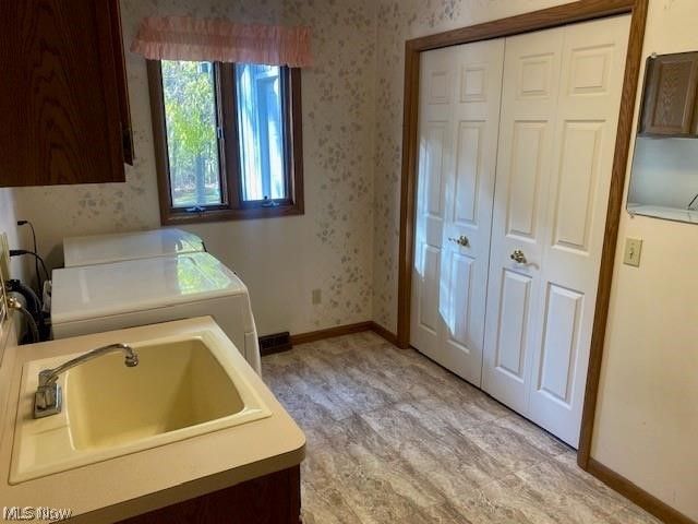 200 Greentree Circle, Aurora, OH 44202