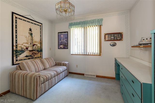 200 Greentree Circle, Aurora, OH 44202