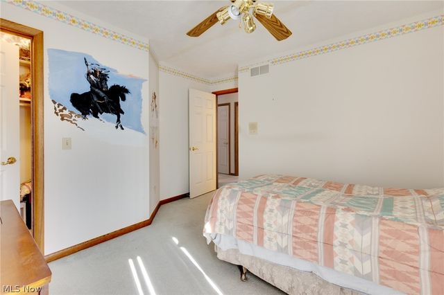 200 Greentree Circle, Aurora, OH 44202