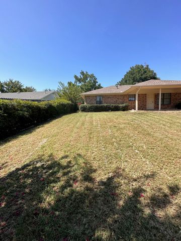 2532 La Paloma Drive, Denton, TX 76209