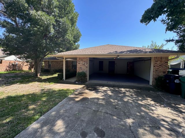 2532 La Paloma Drive, Denton, TX 76209