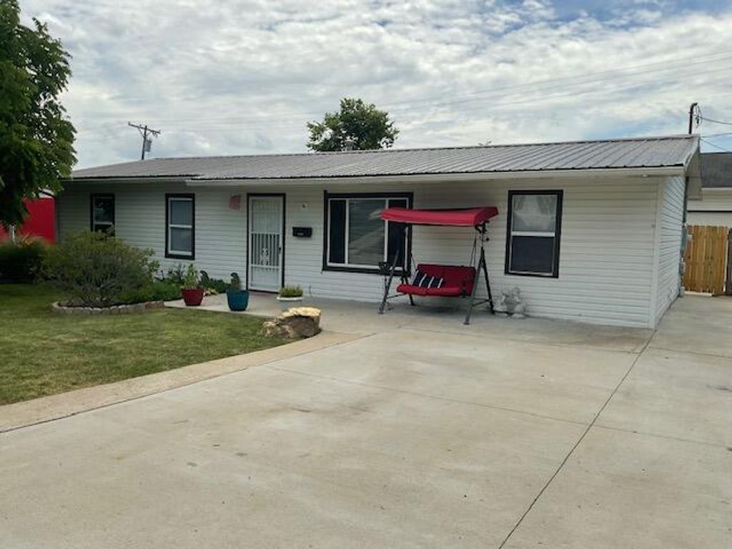 1649 Dale Ridge Road 1649 Dale Ridge Road, New Carlisle, OH 45344