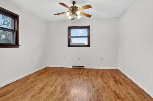 70070 Kenmore Drive, Edwardsburg, MI 49112