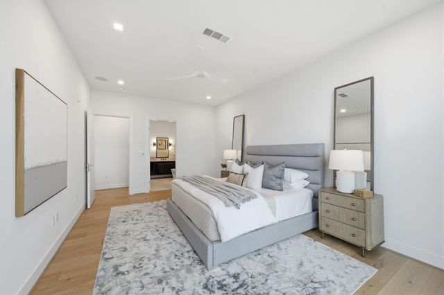 1711 Allen Parkway 2705, Houston, TX 77019