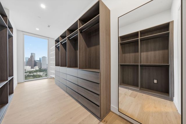1711 Allen Parkway 2705, Houston, TX 77019