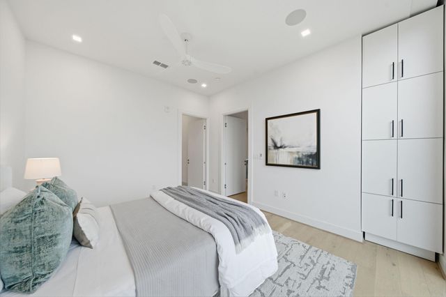 1711 Allen Parkway 2705, Houston, TX 77019