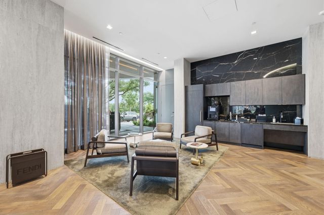 1711 Allen Parkway 2705, Houston, TX 77019