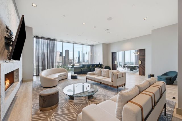1711 Allen Parkway 2705, Houston, TX 77019